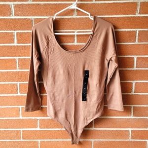 🌵2/$25🌵M Ribbed Bodysuit Banana Republic
